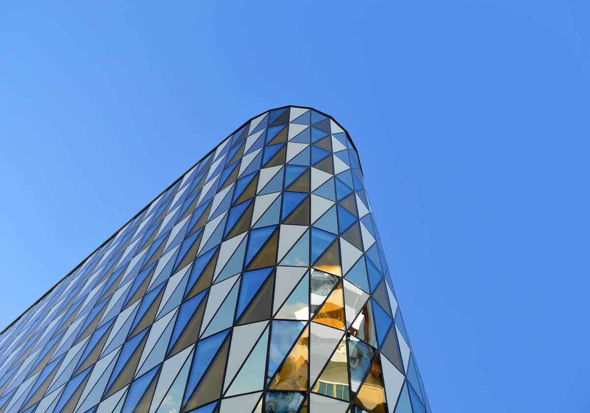 邮报:球迷假扮黄老板混进老特拉福德,随后被工作人员识破