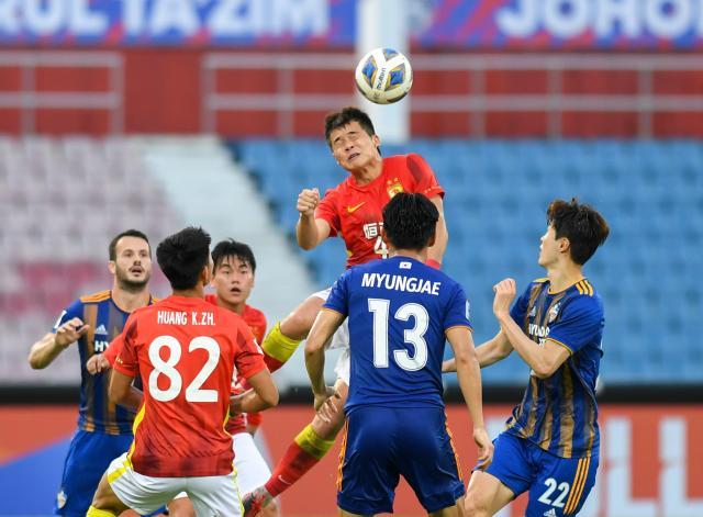 1650545910758014480.jpg 62614ef1f3e8190963bc8e2f.jpg